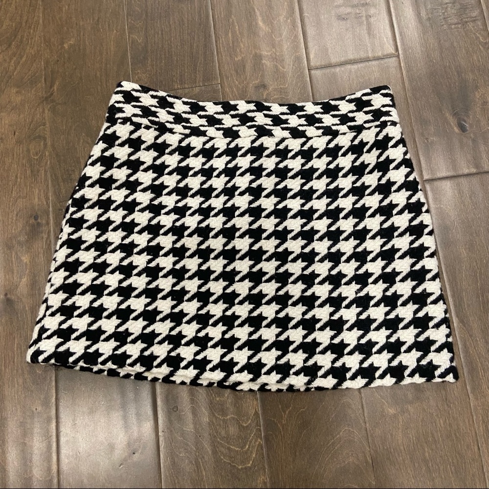 Black & White Houndstooth Mini Skirt